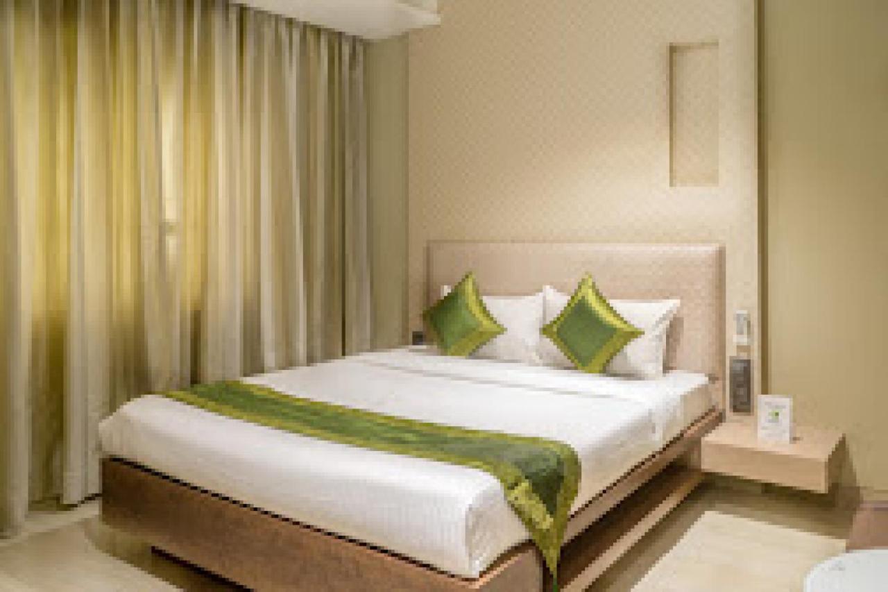 Hotel Pratiksha Residency Navi Mumbai Bagian luar foto